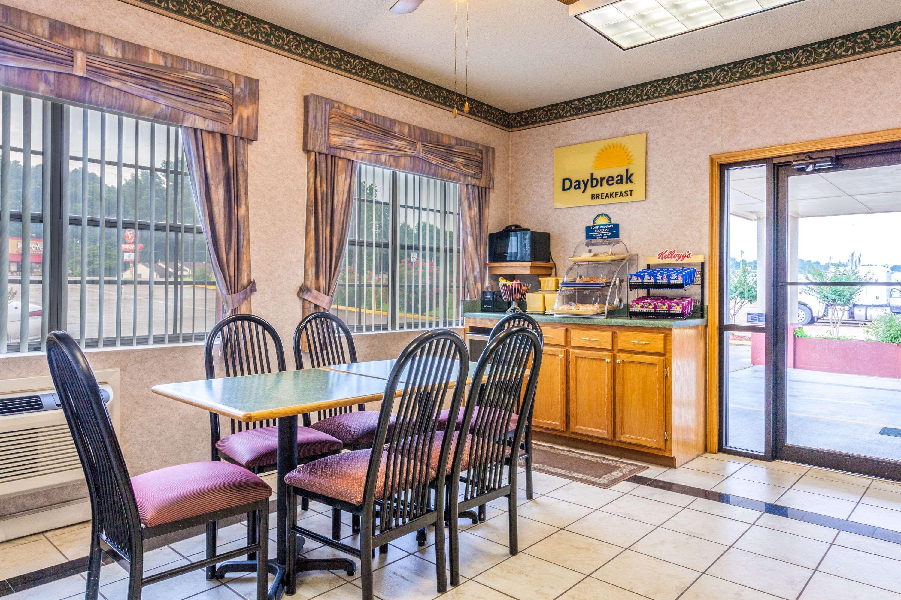 Days Inn By Wyndham Yazoo City מראה חיצוני תמונה